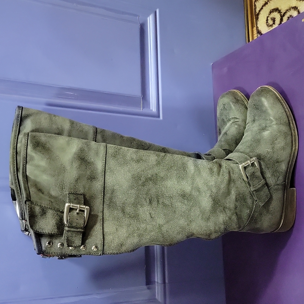 Madden Girl distressed charcoal Grey tall boots!